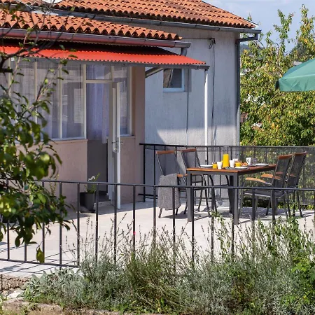 Semesterbostad Casa Dei Nonni - In The Center Of Istria *